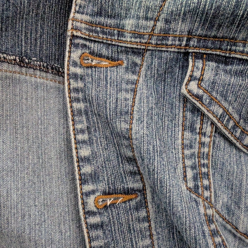 Denim Jacket with Button Closure - Picture 6 of 6